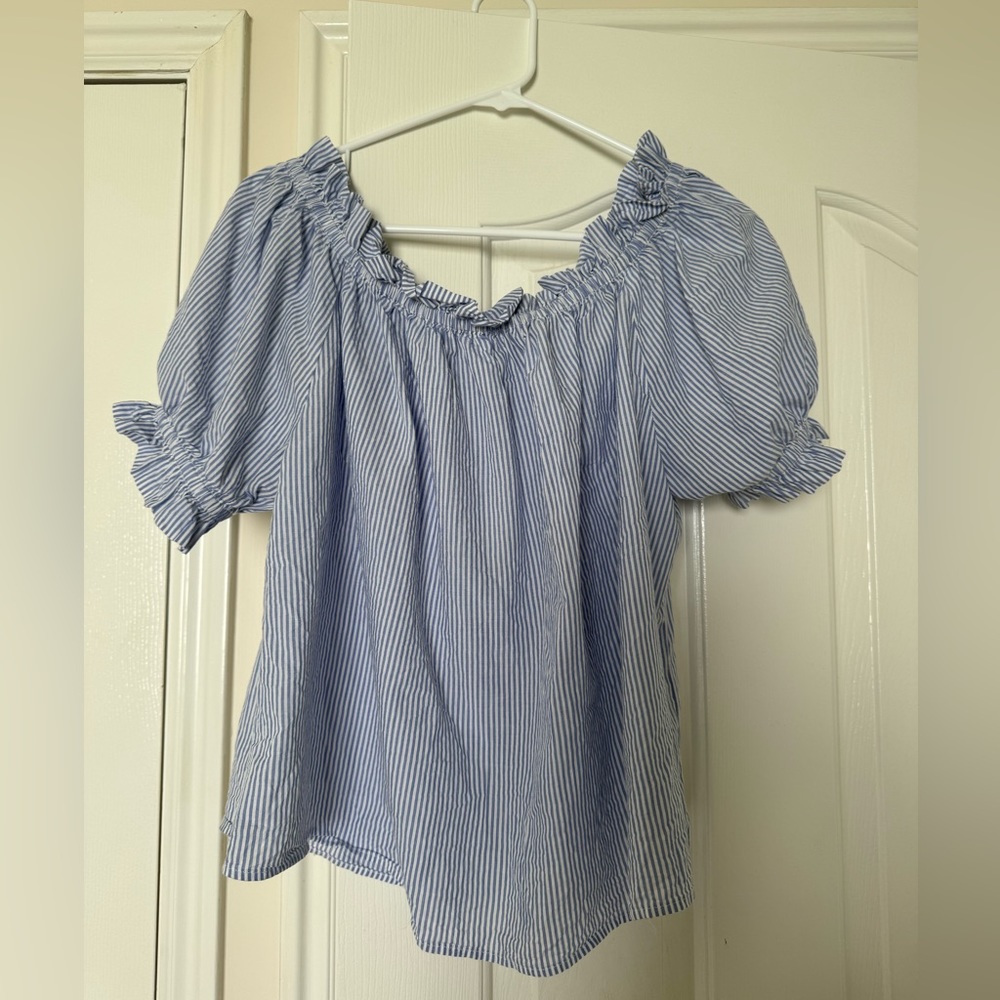 H&M stripe top with ruffle top